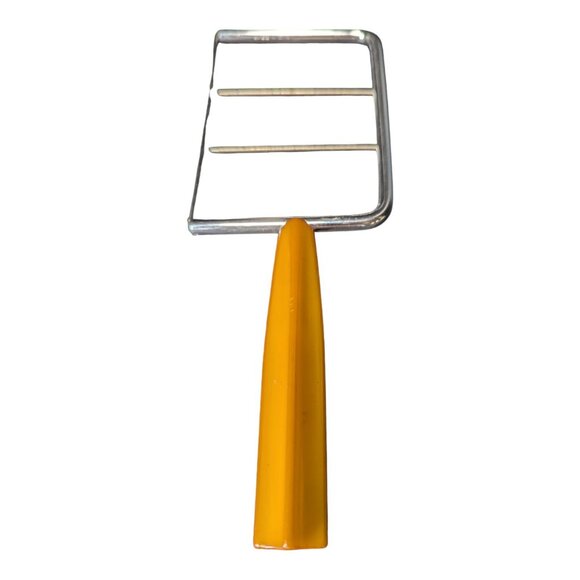 VTG Butterscotch Bakelite & Stainless Steel Meat Fork Cake Breaker Cheese Slicer - Picture 2 of 8